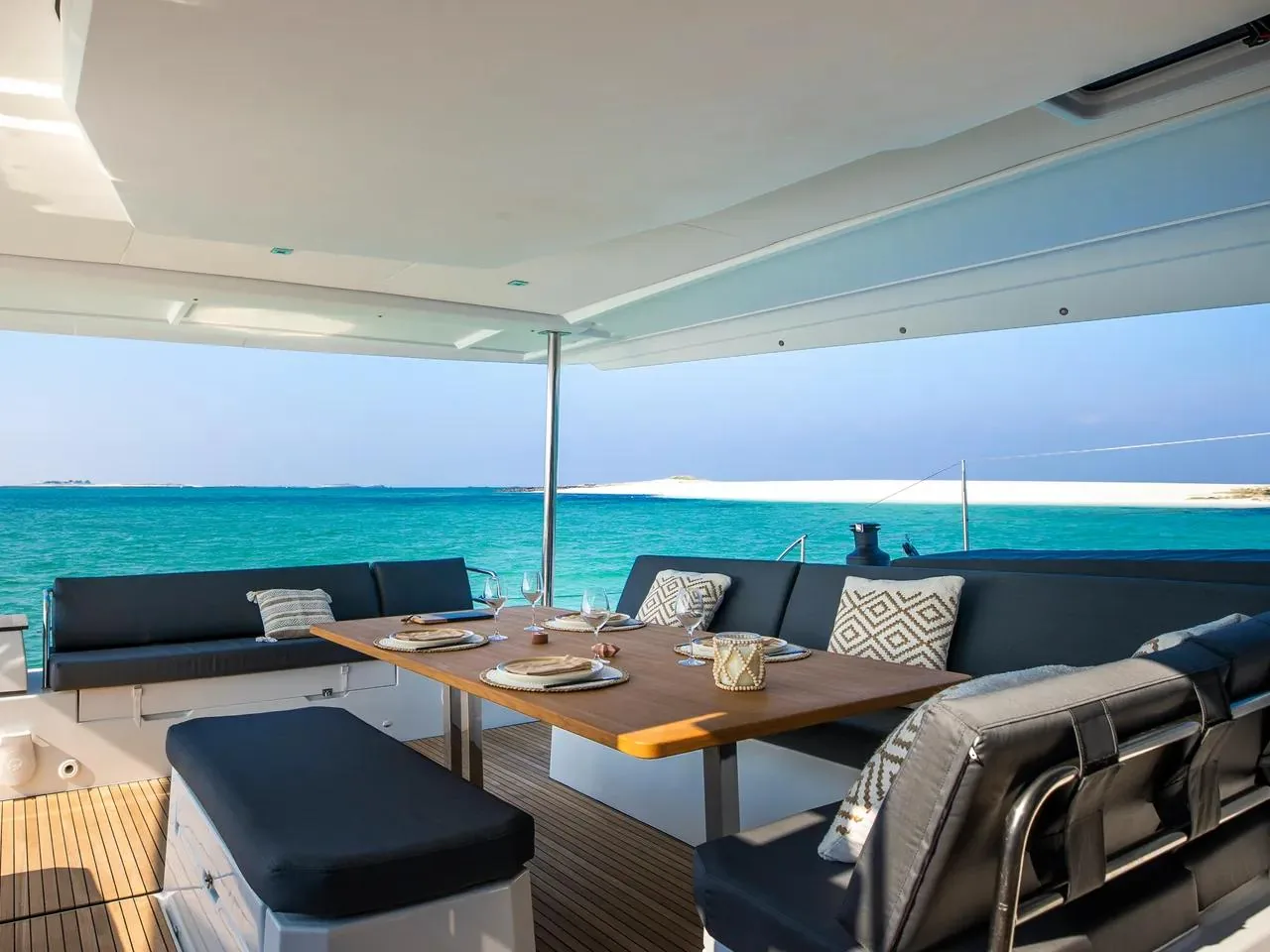 FOUNTAINE PAJOT AURA 51