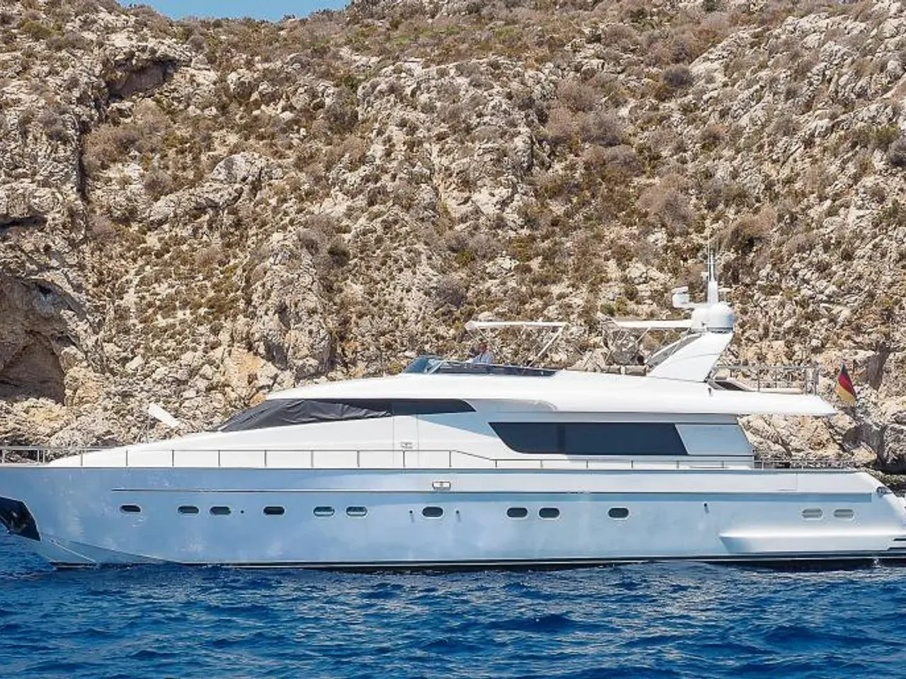 SANLORENZO 82