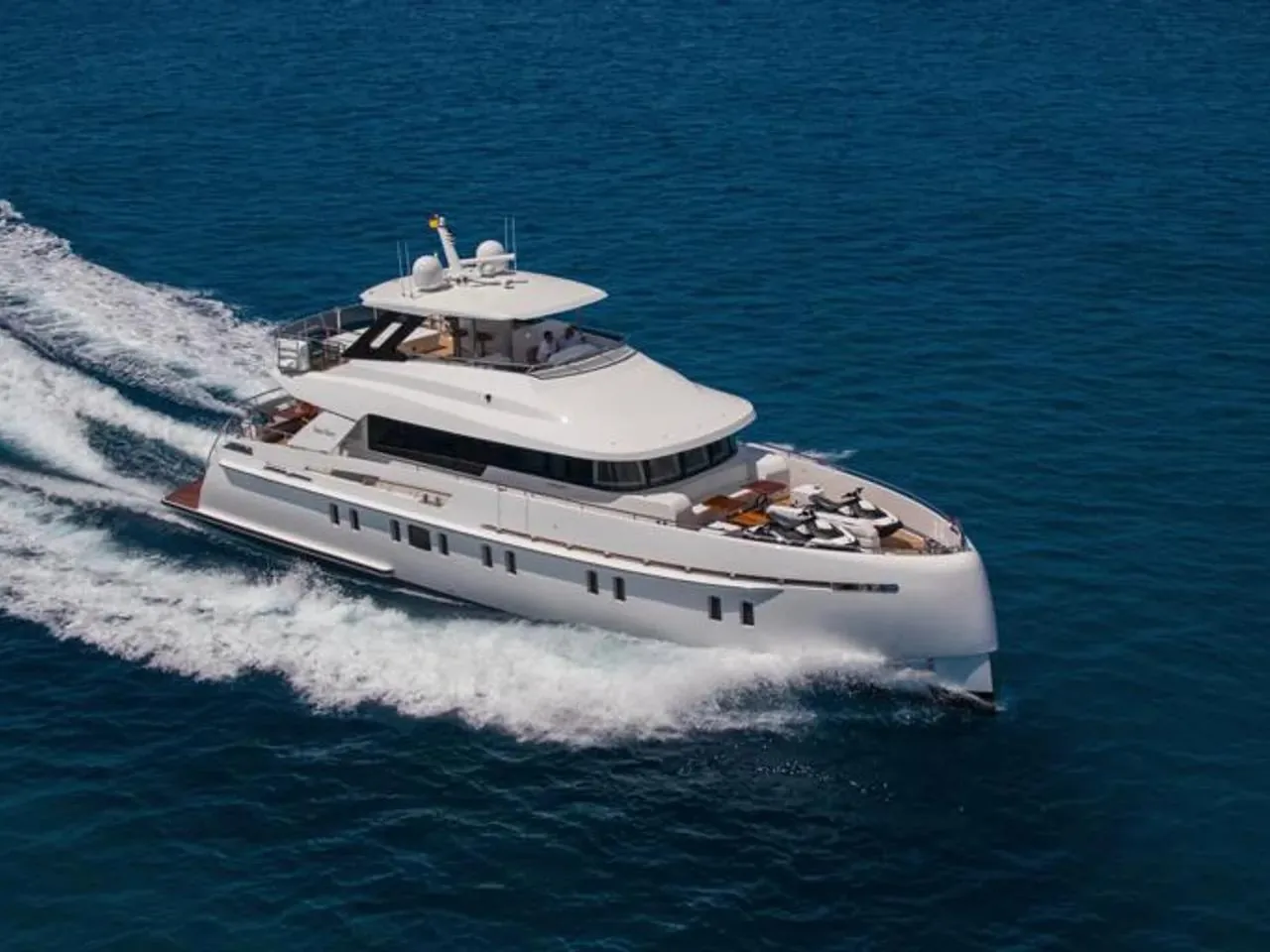 VANQUISH 82